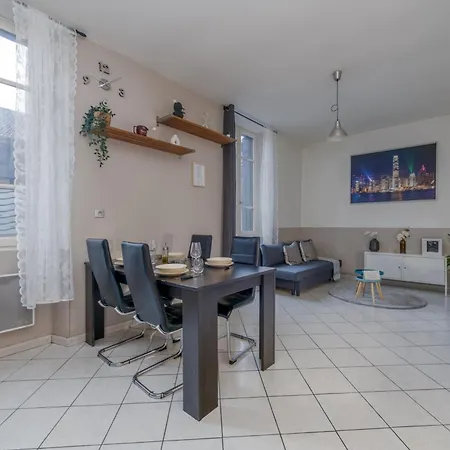 Apartmán Aisance•confort•gare•netflix